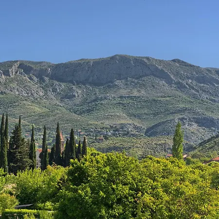 Romantic Retreat Private Jacuzzi And Mountain Views Split Area Srinjine
