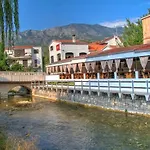 Daire Relax Split Area With Private Jacuzzi On Terrace With Mountain View Srinjine