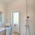 Relax Split Area With Private Jacuzzi On Terrace With Mountain View *