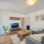 Relax Split Area With Private Jacuzzi On Terrace With Mountain View Daire *