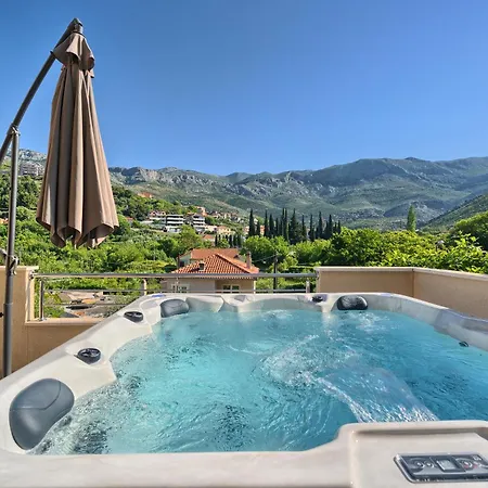 Apartment Relax Split Area With Private Jacuzzi On Terrace With Mountain View *