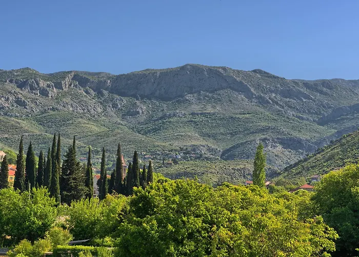 Relax Split Area With Private Jacuzzi On Terrace With Mountain View Srinjine