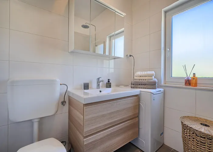 Relax Split Area With Private Jacuzzi On Terrace With Mountain View Srinjine