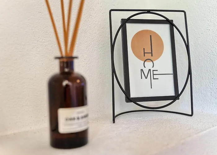 Relax Split Area With Private Jacuzzi On Terrace With Mountain View